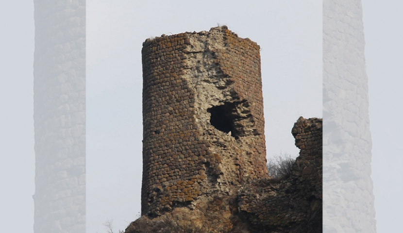 შუა საუკუნეების სლესის ციხის ნაწილი ჩამოინგრა