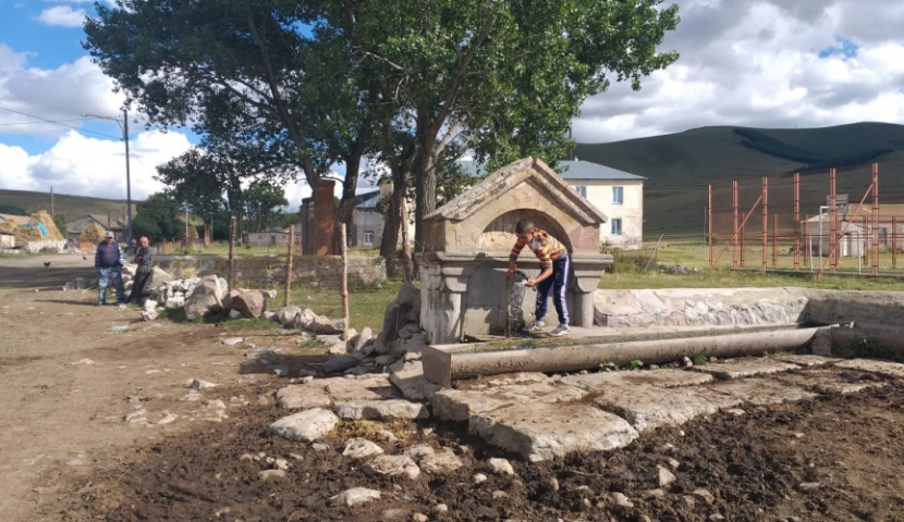 Խոտը կենդանիների, կարտոֆիլն ու ցորենը ընտանիքների համար- ապրելակերպ Նինոծմինդայի գյուղում