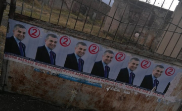 დაპირისპირება სხვილისში პლაკატების გაკვრის გამო