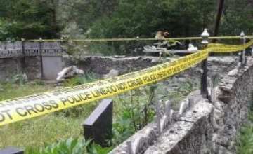 სასაფლაოდან ღობეები მოიპარეს