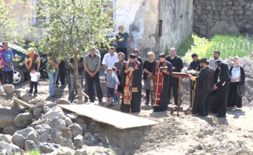 აწყვიტაში აღმოჩენილი ძვლები მართლმადიდებლური წესით დაკრძალეს