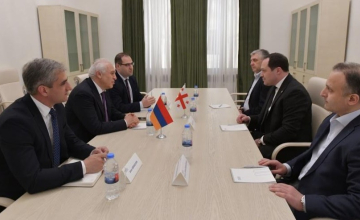 გიორგი გაბუნია სომხეთის ელჩს შეხვდა