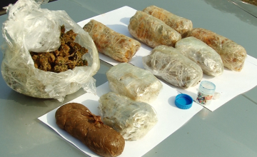 პოლიციამ დიდი ოდენობით „ჰეროინი“ ამოიღო