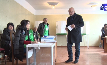 ახალციხისა და ადიგენის მაჟორიტარმა დეპუტატმა ხმა ახალციხის #28 საარჩევნო უბანზე მისცა