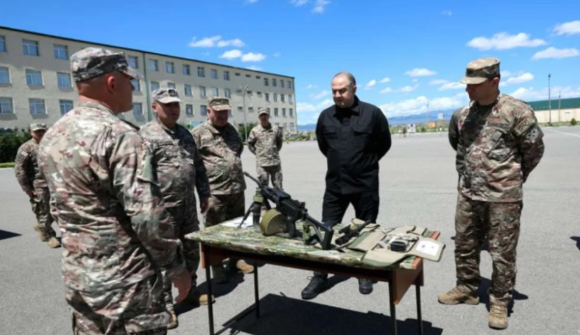 თავდაცვის მინისტრი ახალქალაქში საწყისი საბრძოლო მომზადების ცენტრში იმყოფებოდა