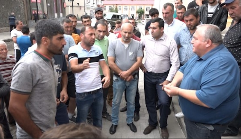 Հայկական  գյուղերի բնակիչները բողոքի ցույց են կազմակերպել